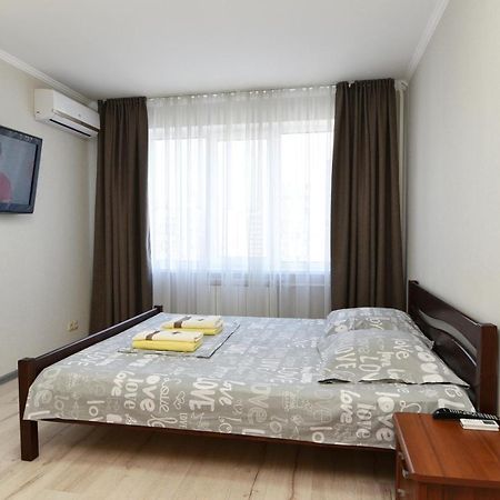 Apartament On Vasylia Lypkivskoho 24 Kiev Dış mekan fotoğraf