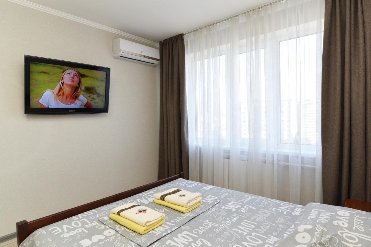 Apartament On Vasylia Lypkivskoho 24 Kiev Dış mekan fotoğraf